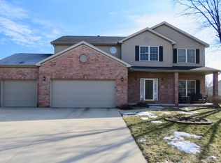 11 Conway Cir, Bloomington, IL