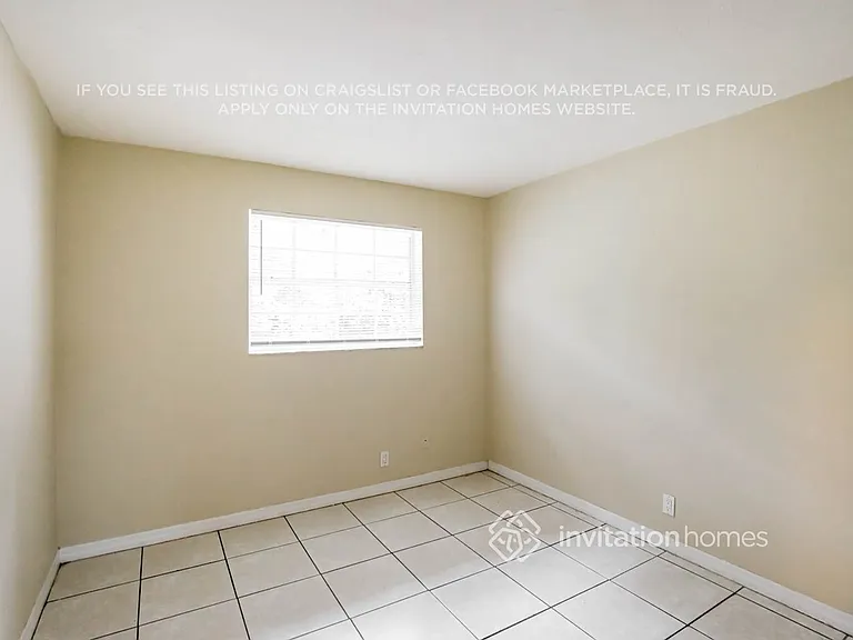 1380 SW 26th Ter — Photo 11