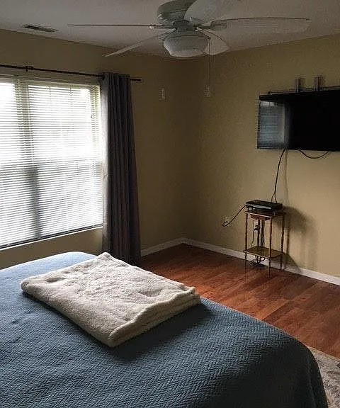 Pleasantdale Dr — Photo 18