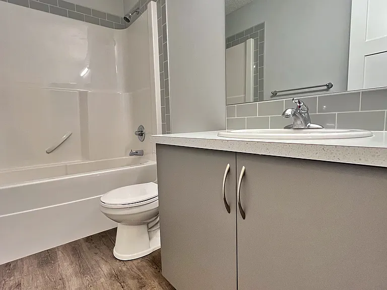 213 Mountain St — Photo 13