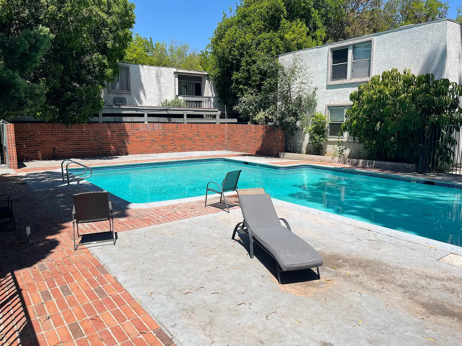 18620 Hatteras St — Photo 3
