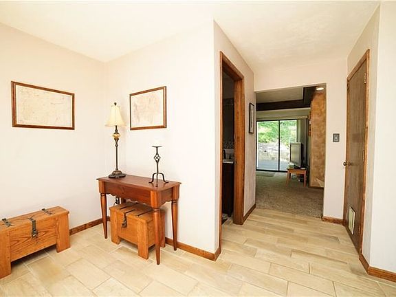 3rd image of 4655 Marjorie Dr