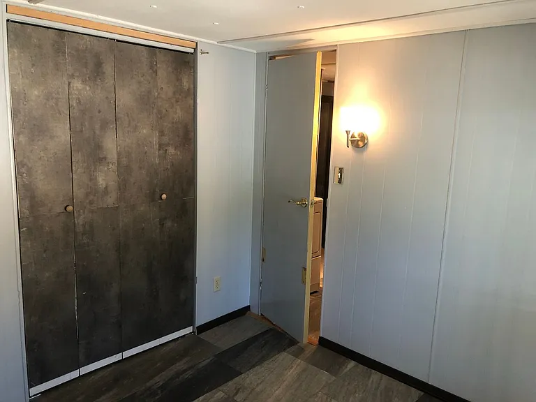 809 Newark St — Photo 24