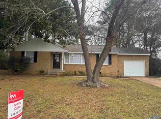 909 Graycroft Dr SW, Huntsville, AL 35802