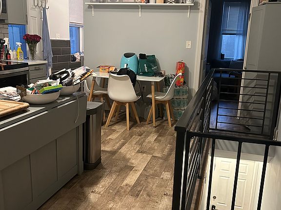 2nd image of 932 S 10th St Floor 3