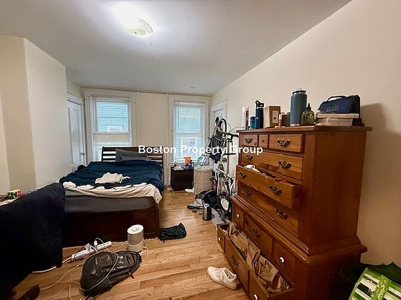 3rd image of 85 Hillside St