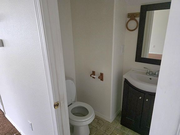 2nd image of 329 & 331 W Clay St #331