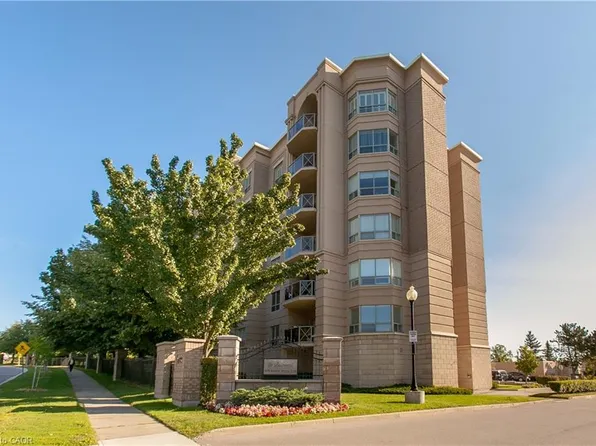 2075 Amherst Heights Dr #401, Burlington, ON L7P 5B8