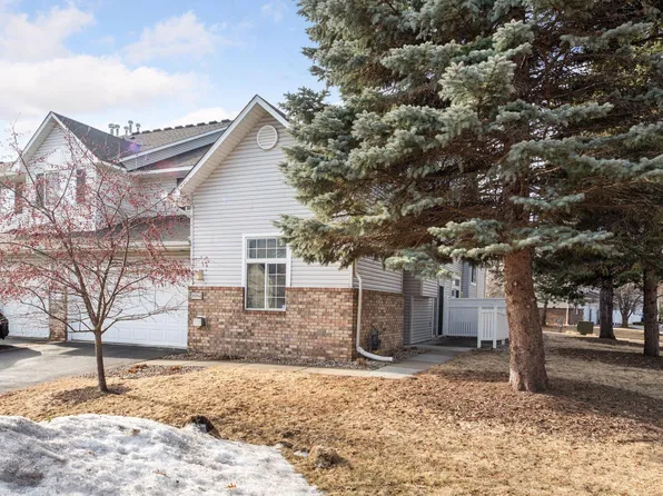 8494 Cortland Rd, Eden Prairie, MN 55344