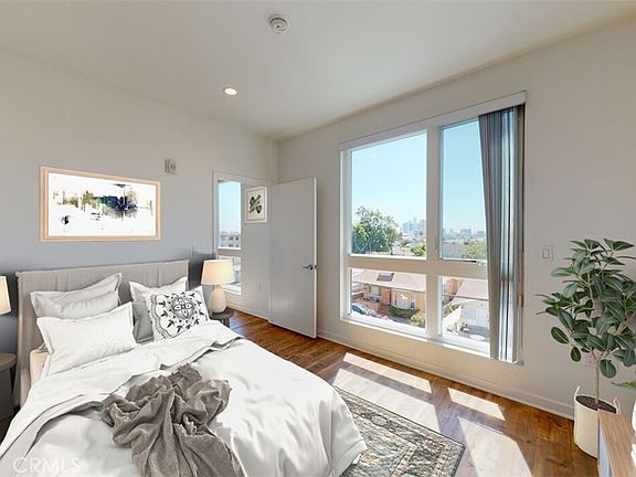 5th image of 1836 Sichel St #27