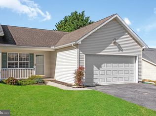 65 Lexington Dr, Hanover, PA 17331