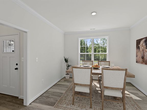 4th image of 595 Fairview Dr