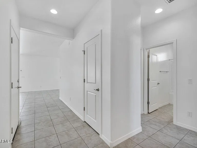 1135 E Westwood Dr — Photo 19