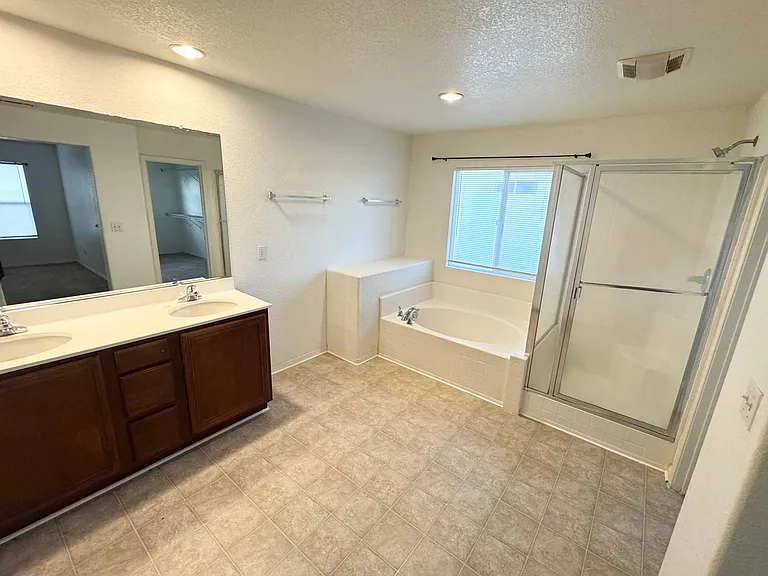 44341 Camellia St — Photo 14