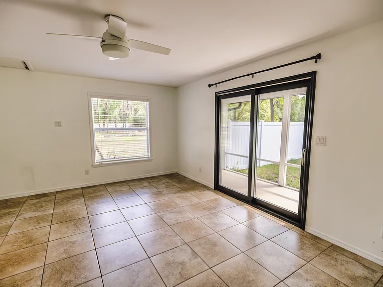 2119 Shady Oaks Dr — Photo 28