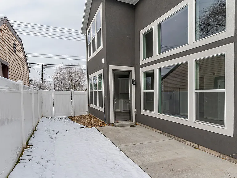 712 E Zekes Ct — Photo 28