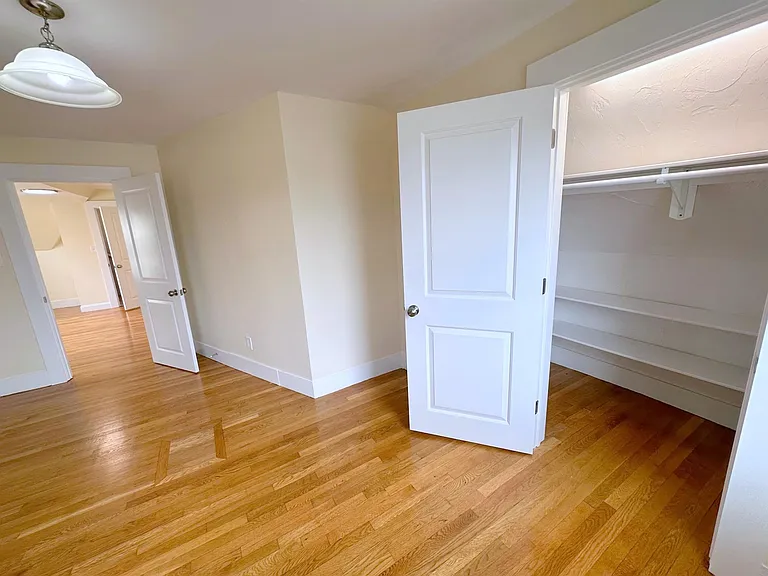 112 Hudson St #1 — Photo 12