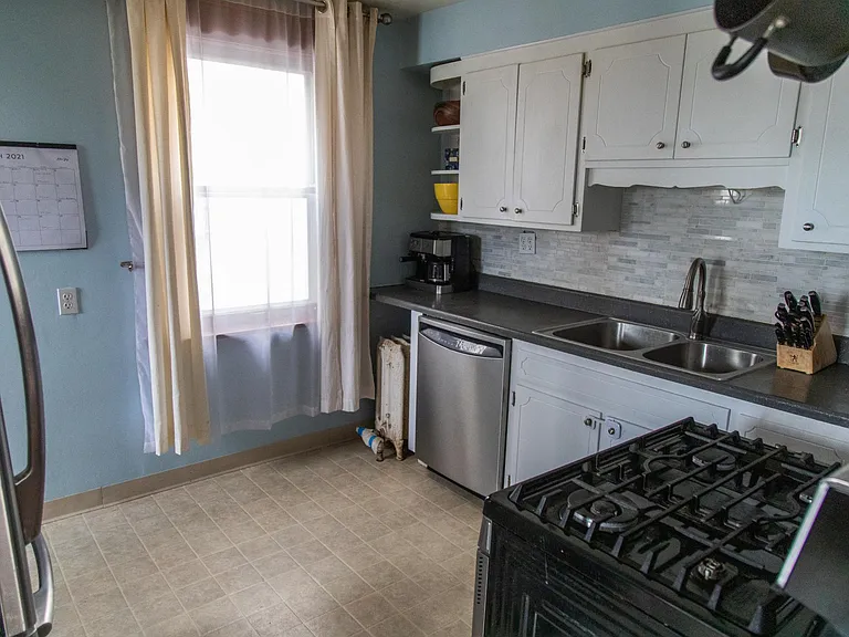 2420 Harriet Ave — Photo 10