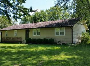 805 Avant St, New London, MO 63459