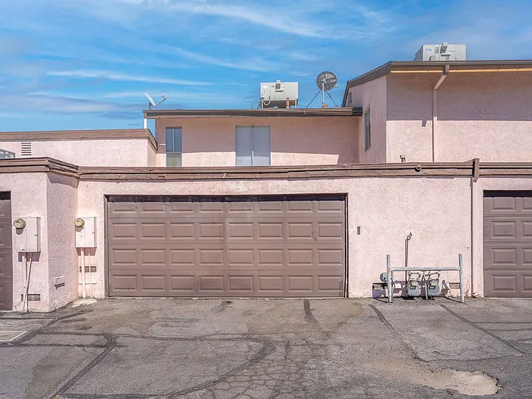 1722 E University Ave #7 — Photo 30