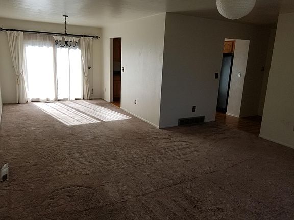 4th image of 6520 Dublin Cir