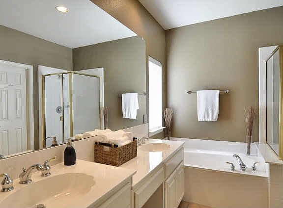 4th image of 3929 Fairfax Dr