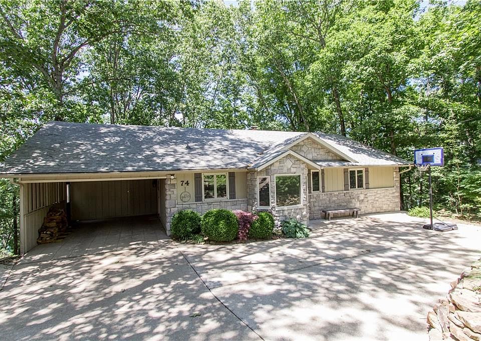 1st image of 74 Buckingham Dr