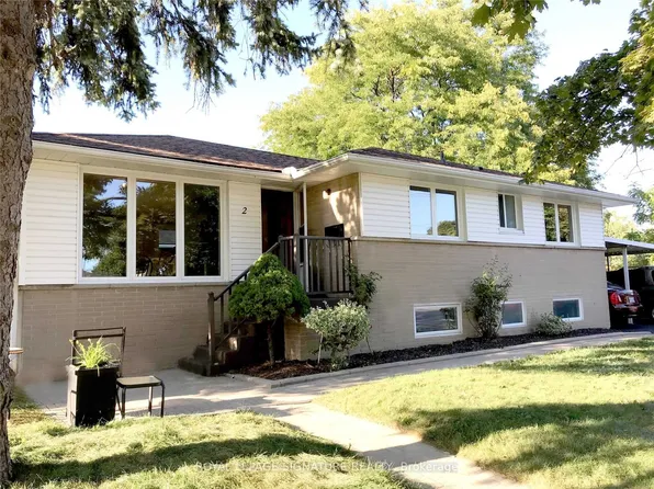 2 Learmont Dr, Toronto, ON M9R 2E4