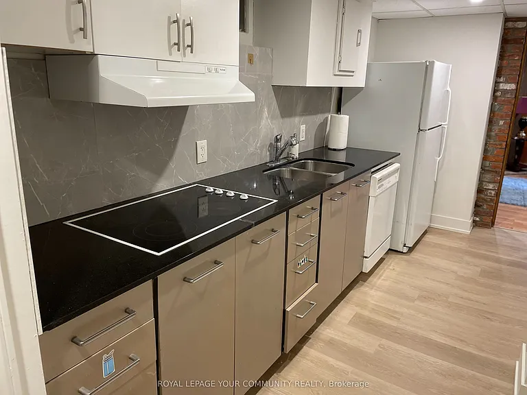 80 Trayborn Dr — Photo 3