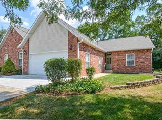 2412 N Stonelake Cir, Bloomington, IN 47404