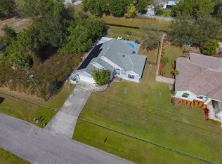 2321 SE Calcutta Cir, Port Saint Lucie, FL 34952