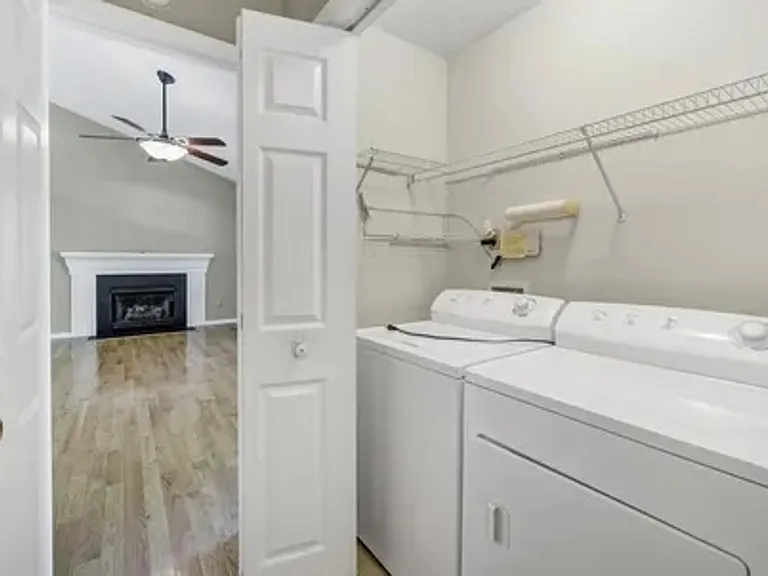 910 Sweet Thorne Rd — Photo 7