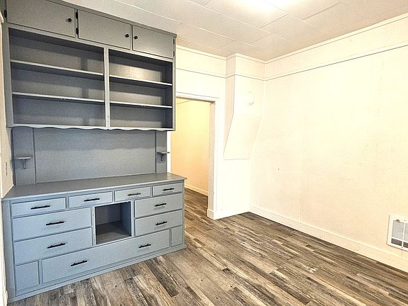 3rd image of 1206 B St Unit A