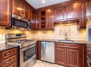 408 Willow Ct, Flemington, NJ 08822