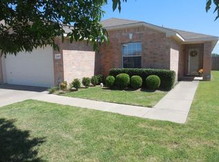 2451 Arroyo Springs Dr, Grand Prairie, TX 75052