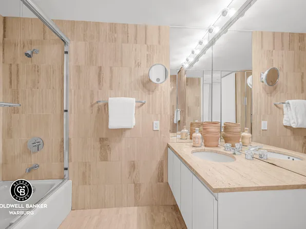 15 West 53rd Street image 12 of 16