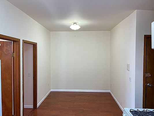 4th image of 32-33 44th St #2R