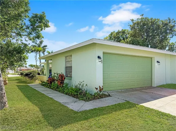 3510 SE 2nd Ave, Cape Coral, FL 33904