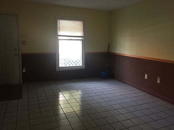 3rd image of 1032 Tatesbrook Dr