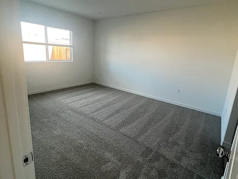 8392 Sinesky Way — Photo 10