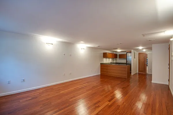 Rented by Julianna Realty Corp | media 23