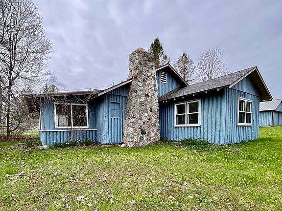 3rd image of 2927 N Main St