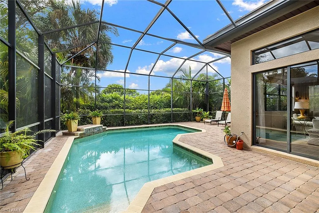 3 bed, 2.0 bath, 2125 sqft, $12,000 — Photo 2