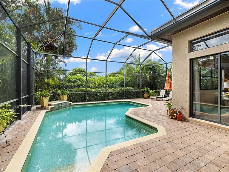 6513 Caldecott Dr — Photo 2