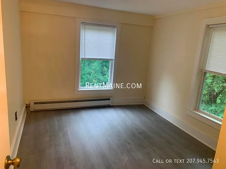 558 S Main St — Photo 12