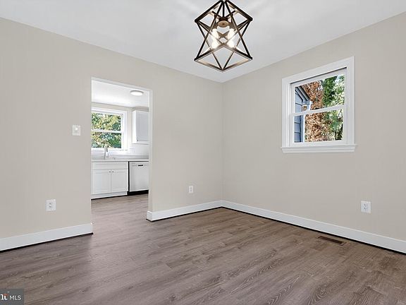 4th image of 10612 Honeyfield Rd