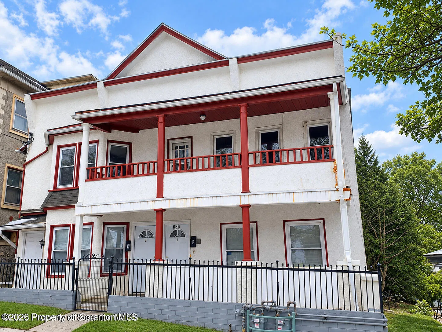 3 bed, 1.0 bath, 938 sqft, $1,200 — Photo 1