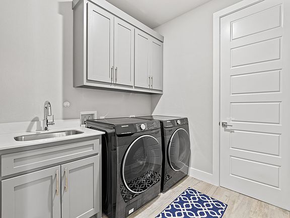 3rd image of 4526 Deere St APT 201