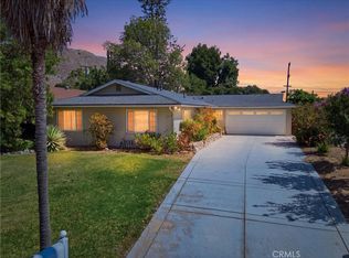 222 Green Oaks Dr, Riverside, CA 92507