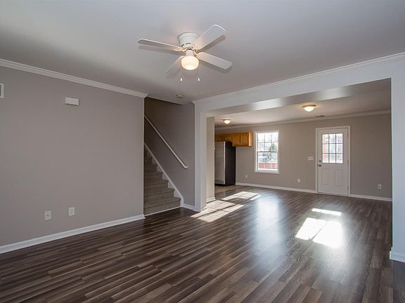 2nd image of 134 Baybrook Cir